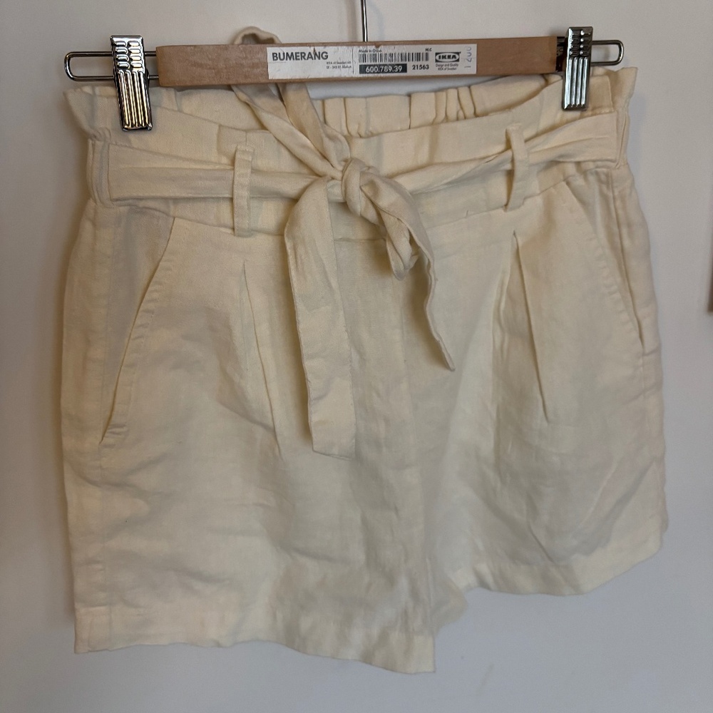Beige linen shorts